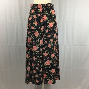 Zara Floral Printed Skirt with Lined Buttons XS